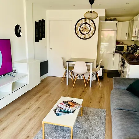 Detente A Juan Les Pins 2 Pieces Climatisee A 500m Des Plages Apartment
